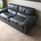 Poltrona Frau grey leather sofa - Petronio model