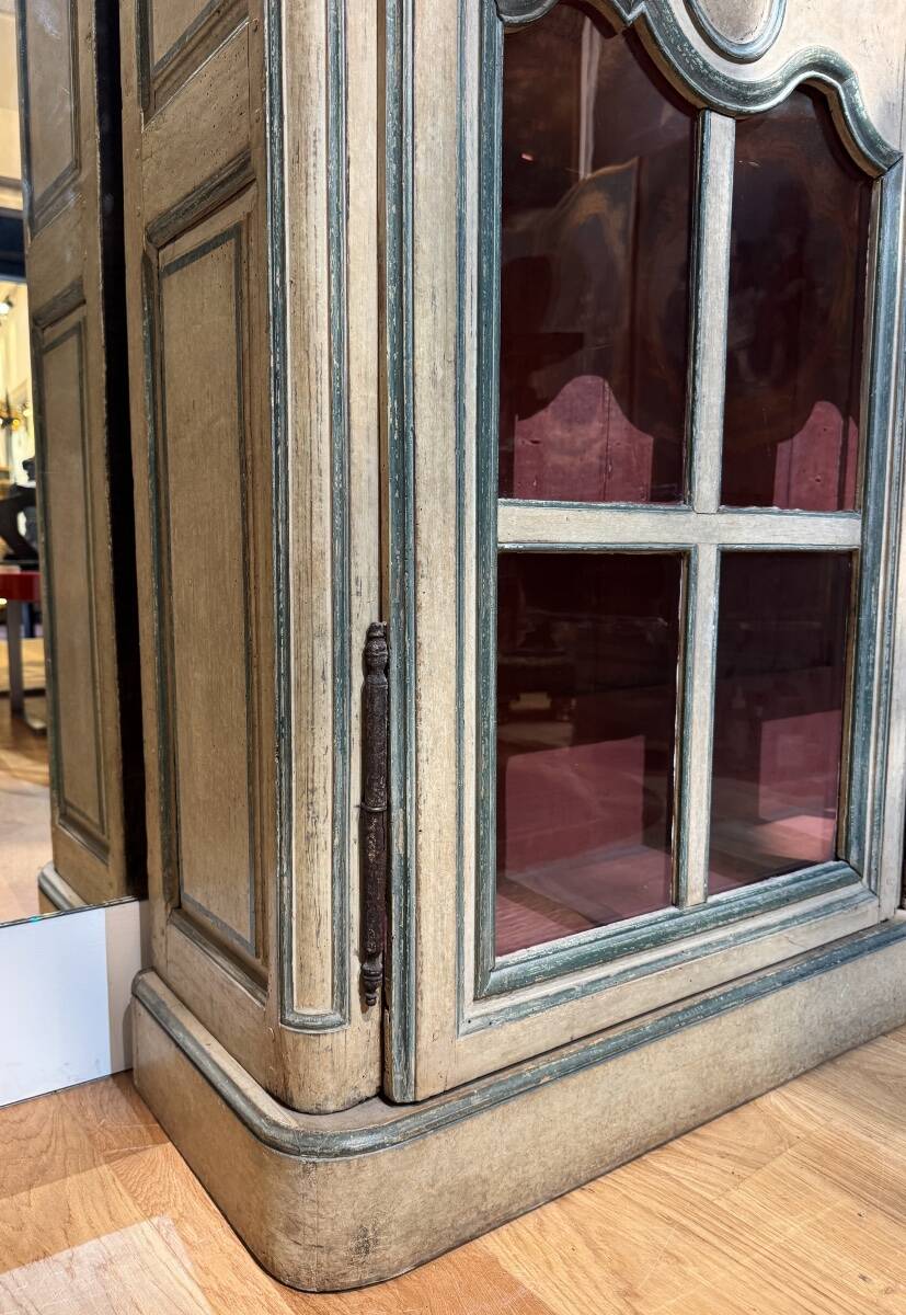 18th-century Provençal library in painted wood