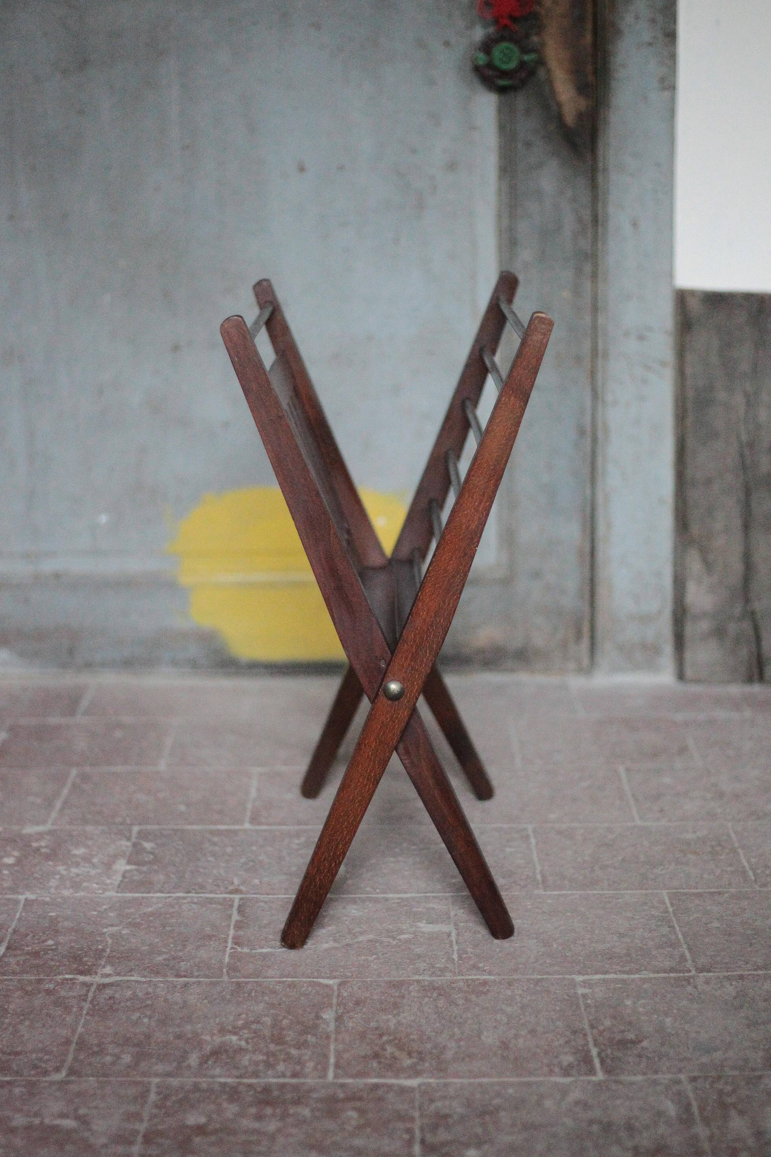 Cees Braakman vintage magazine rack, folding wooden magazine rack.