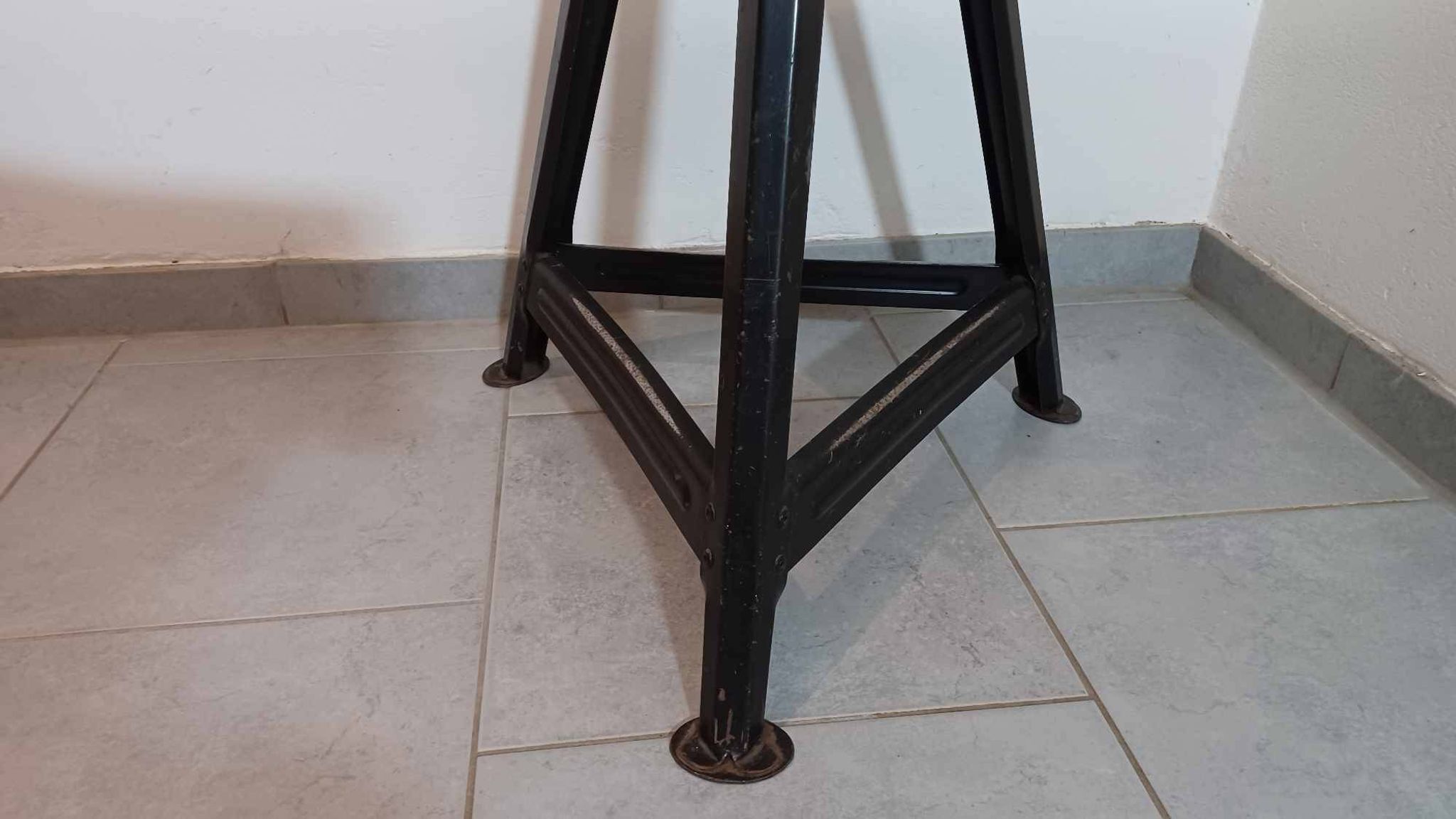 Tabouret métal & bois dans le style de Rowac années 1950/60. industriel