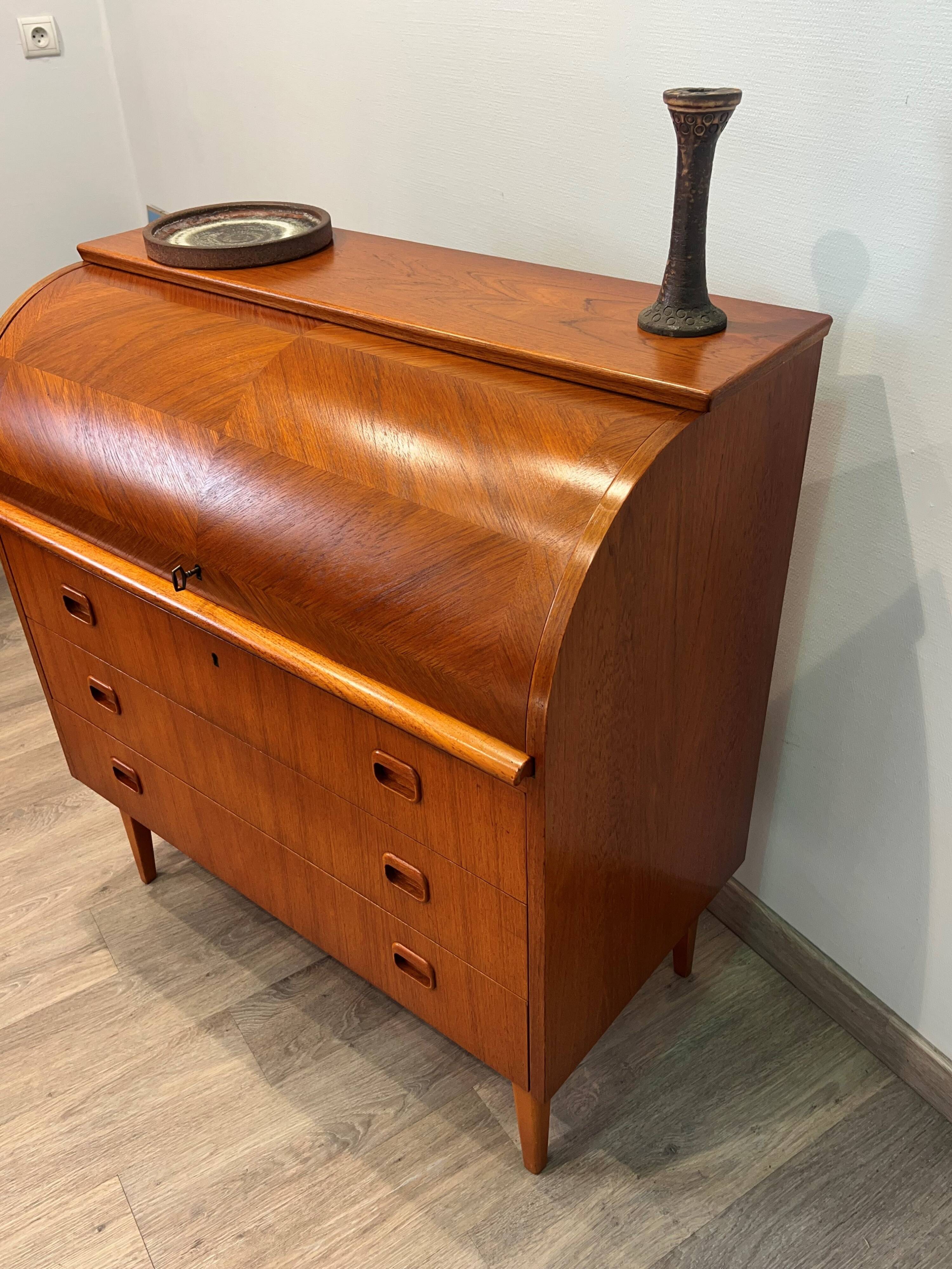 Rare Scandinavian curved secretary from Sweden.