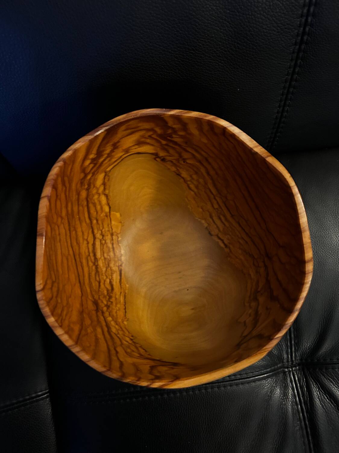 Olive wood salad bowl cut
