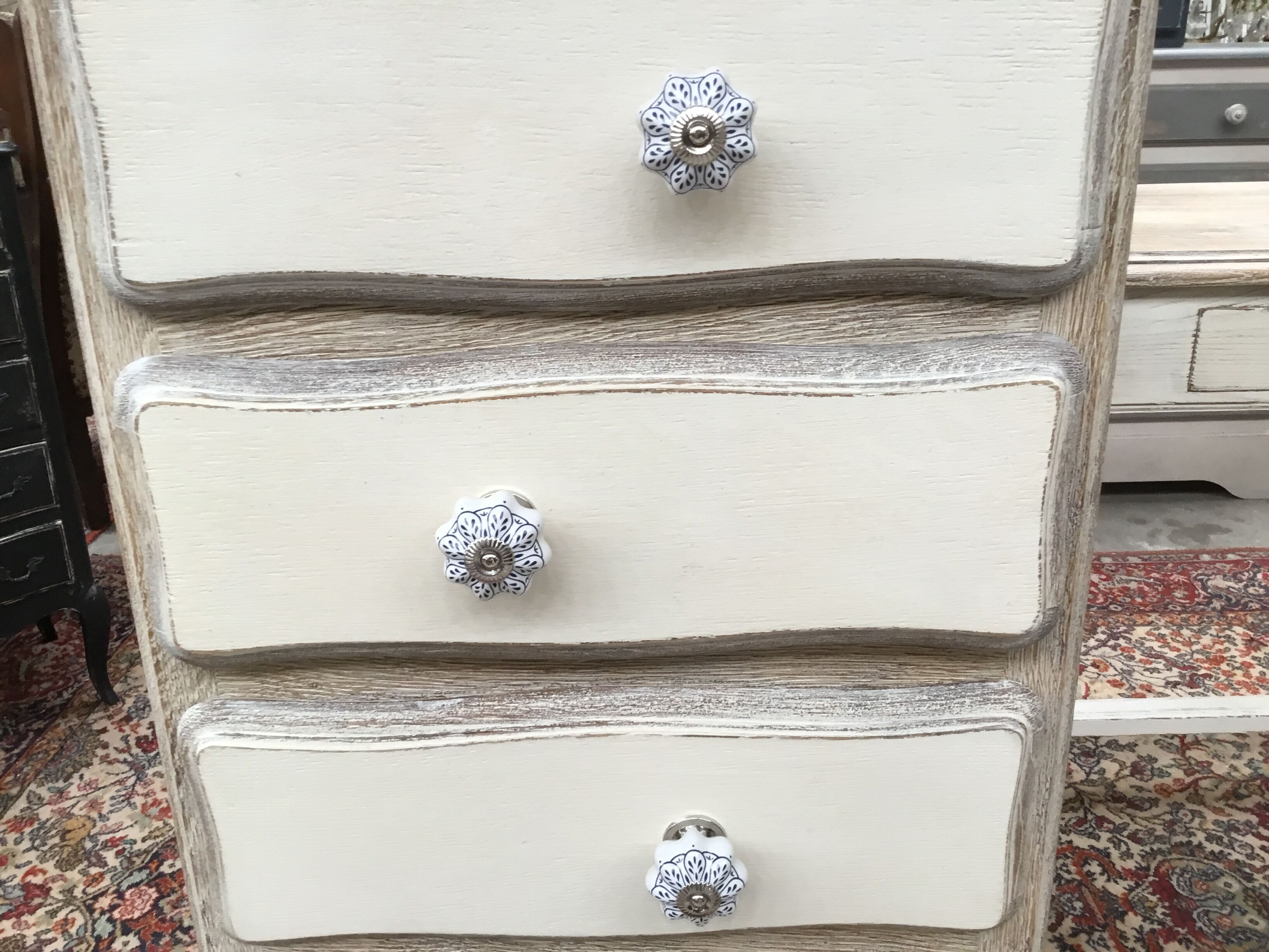 Cerus wood chiffonnier, 5 drawers