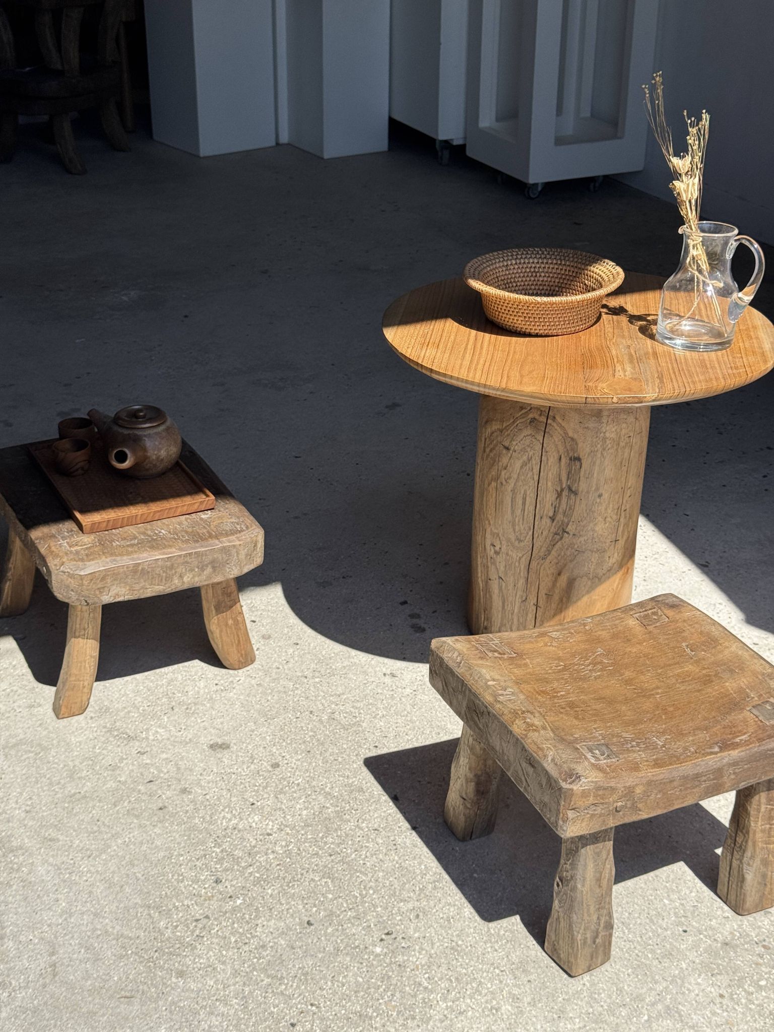 Petit stool, tabouret d'appoint en teck massif rectangulaire arrondie