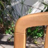 Chaises en bois et cannage