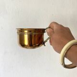 Tasses anciennes en laiton