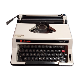 Olympiette Special Vintage Portable Typewriter