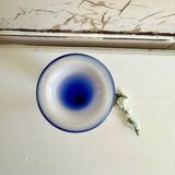 Soliflore ancien en verre bleu
