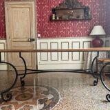Table provençale artisanale piètement fer forgé 4 chaises gerbe et deux fauteuils gerbe Rochebobois