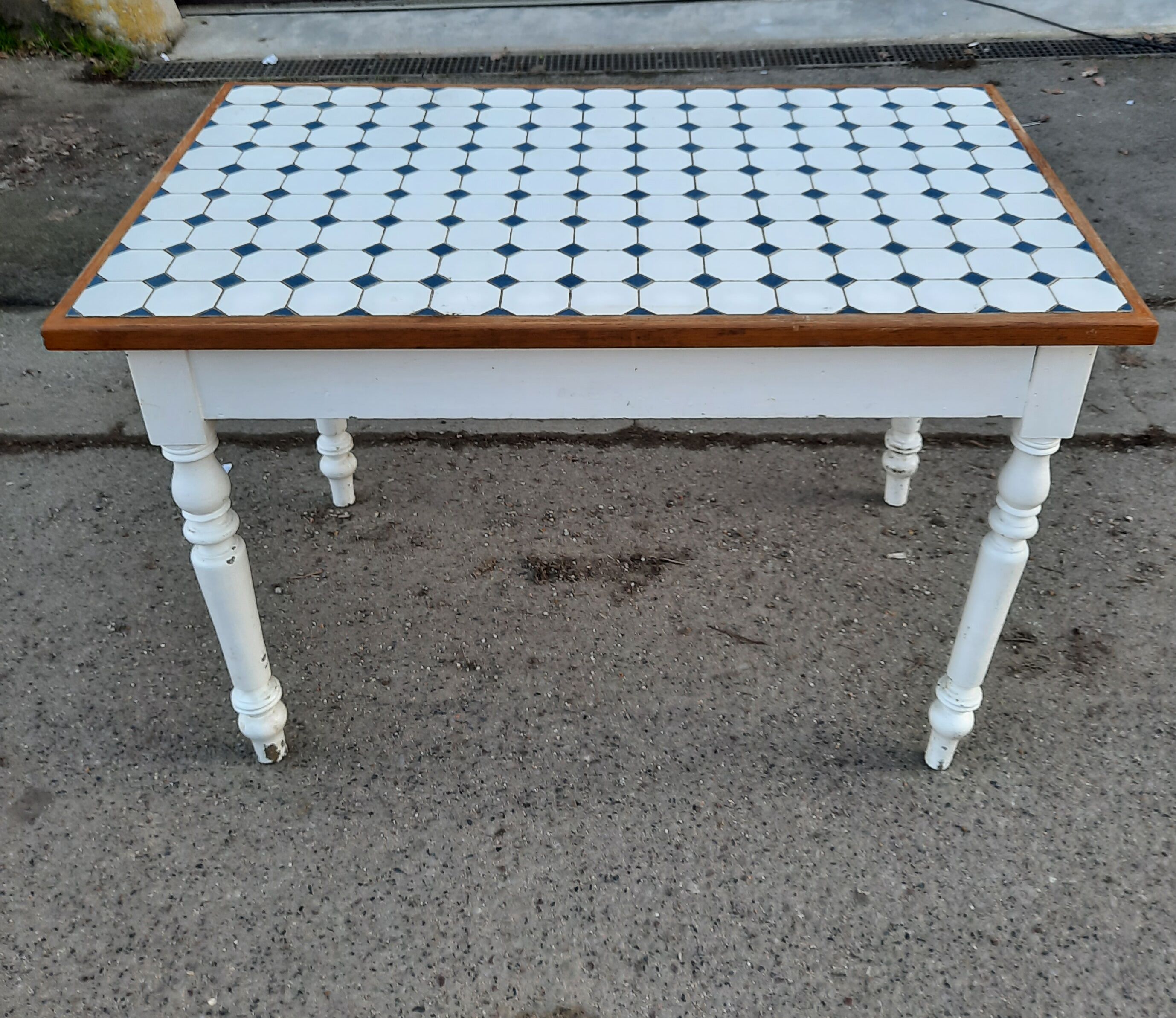 Table cuisine en carrelage