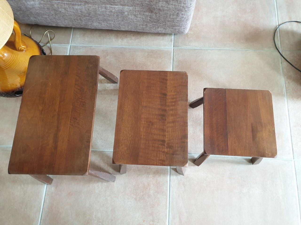 Brutalist trundle table