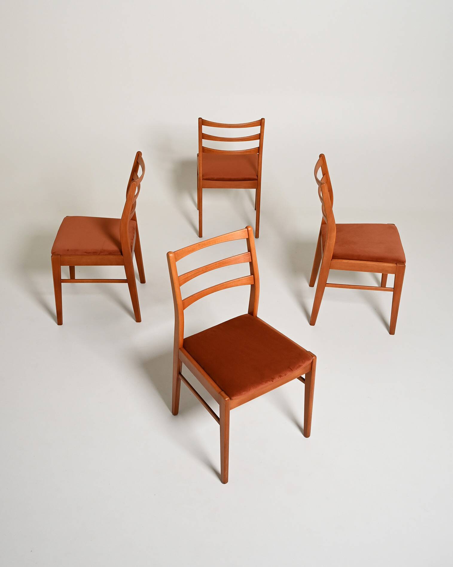 4 chaises de salle à manger scandinaves en teck