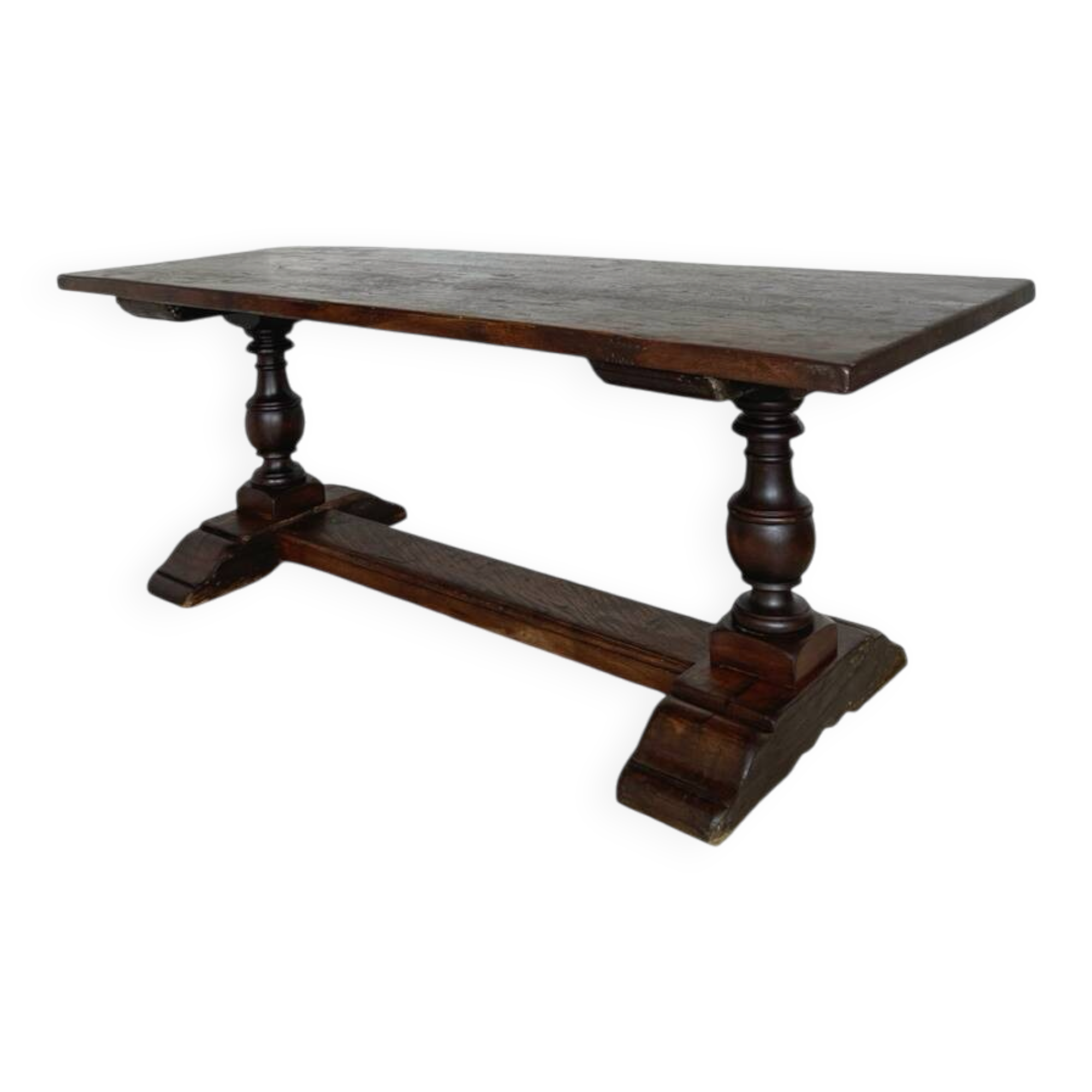 A fine 18th Century French walnut dining table