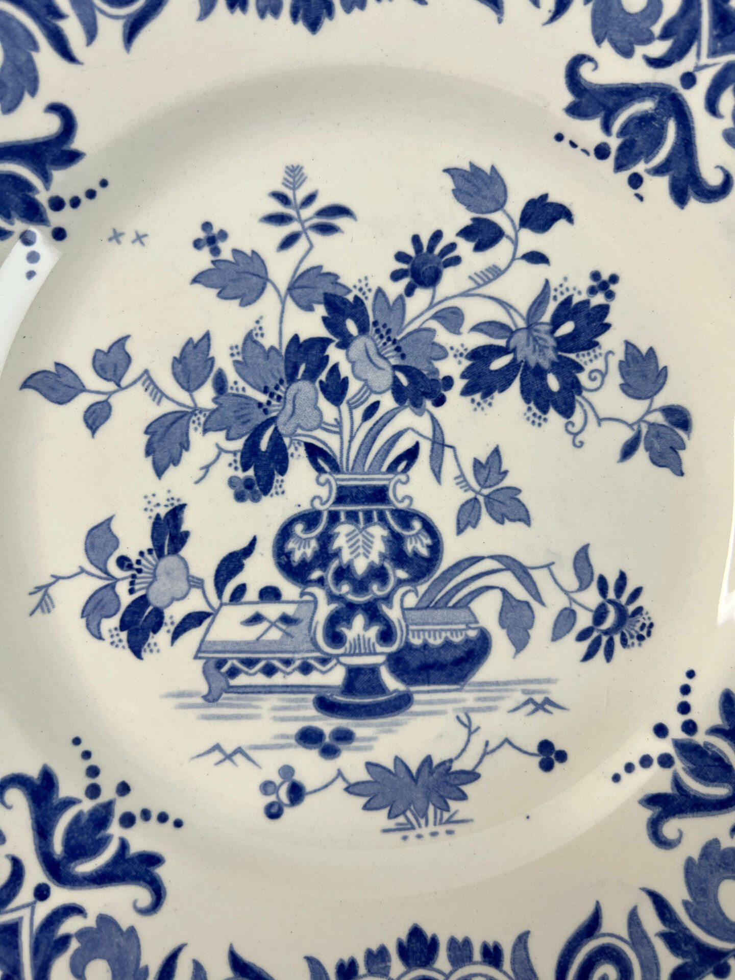 Antique plate Sarreguemines — Shanghai Collection