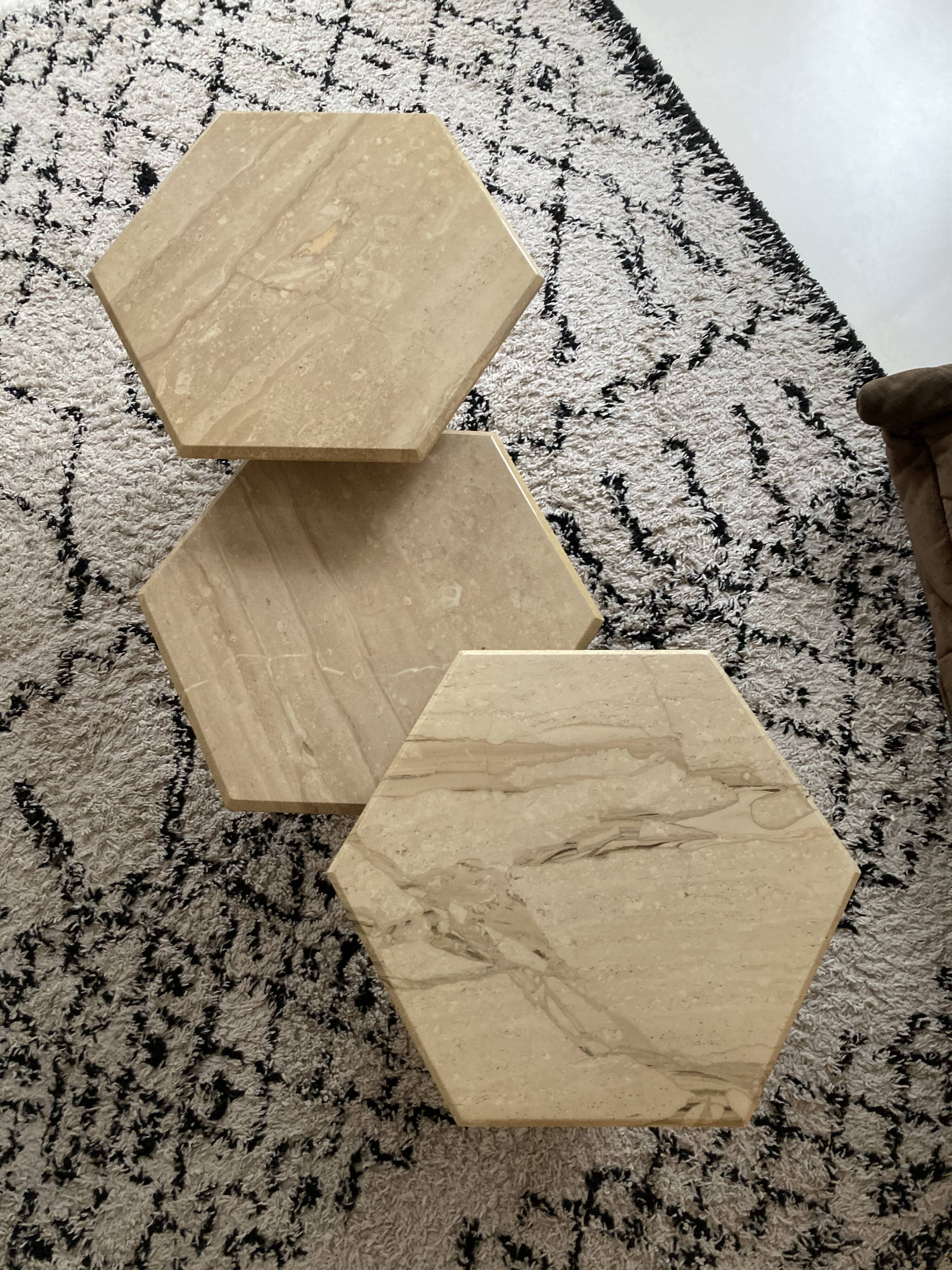 Set of 3 hexagonal coffee tables in 70s travertine