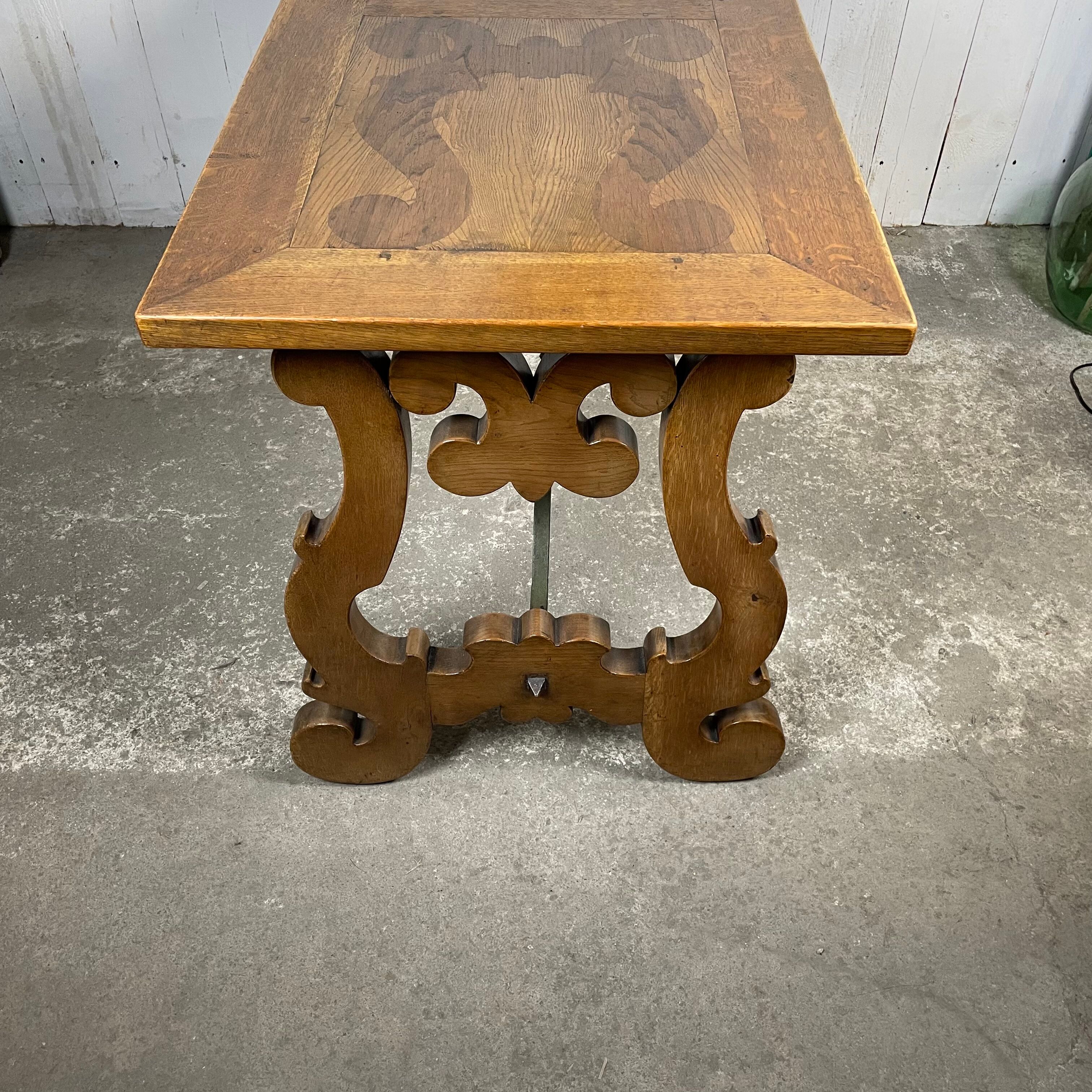 Table basque espagnole en chêne