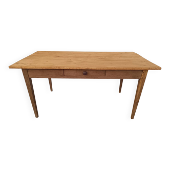 Table de ferme rénovée