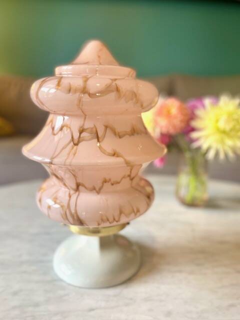 Lampe art déco en opaline marbrée et porcelaine