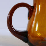 Pichet vintage en verre marron
