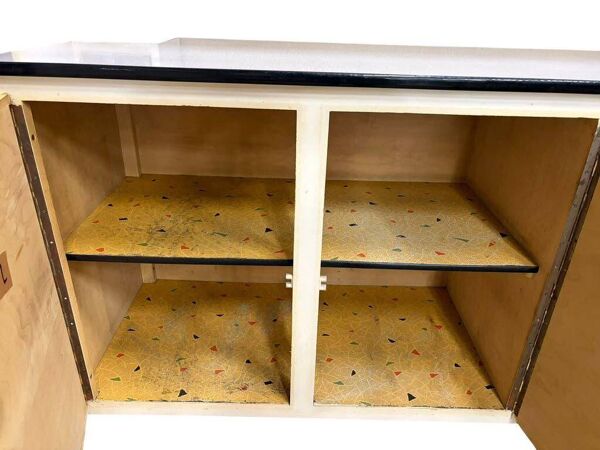 Meuble de cuisine, buffet vintage en bois jaune