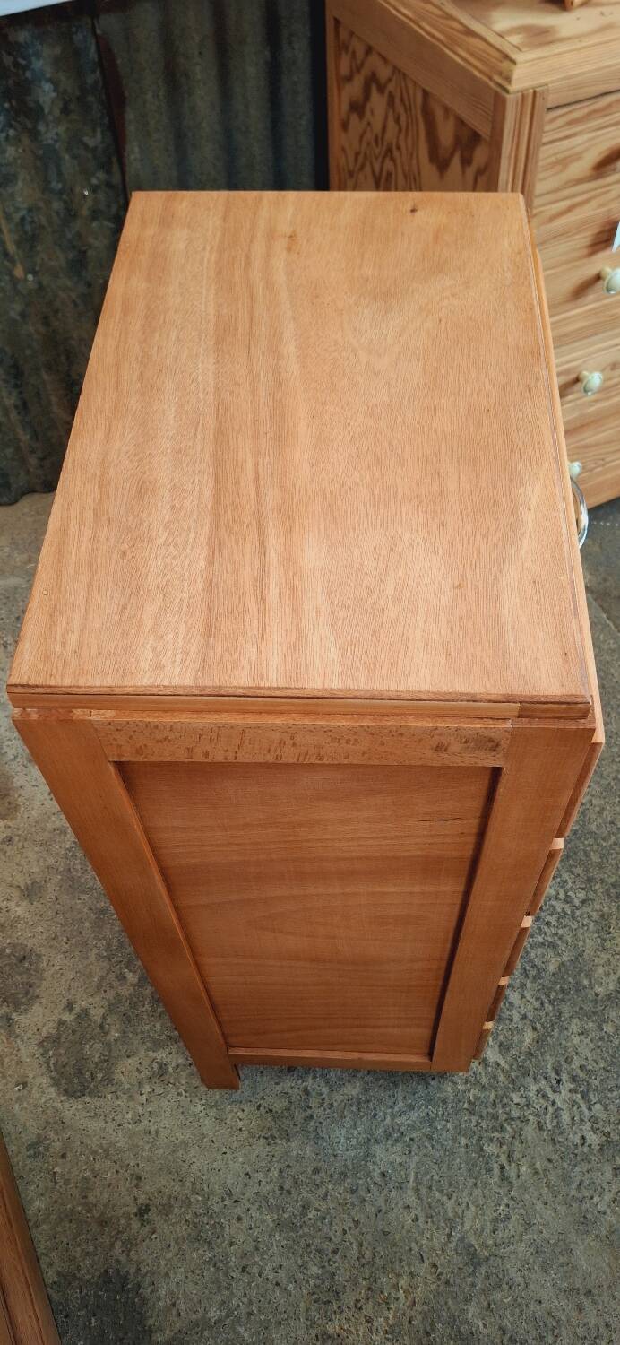 Chiffonnier vintage