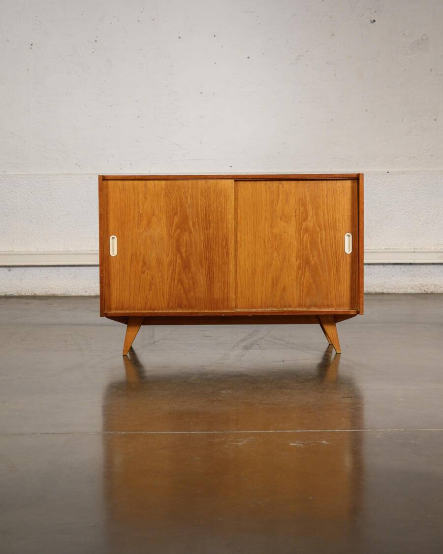 Jiroutek sliding doors buffet