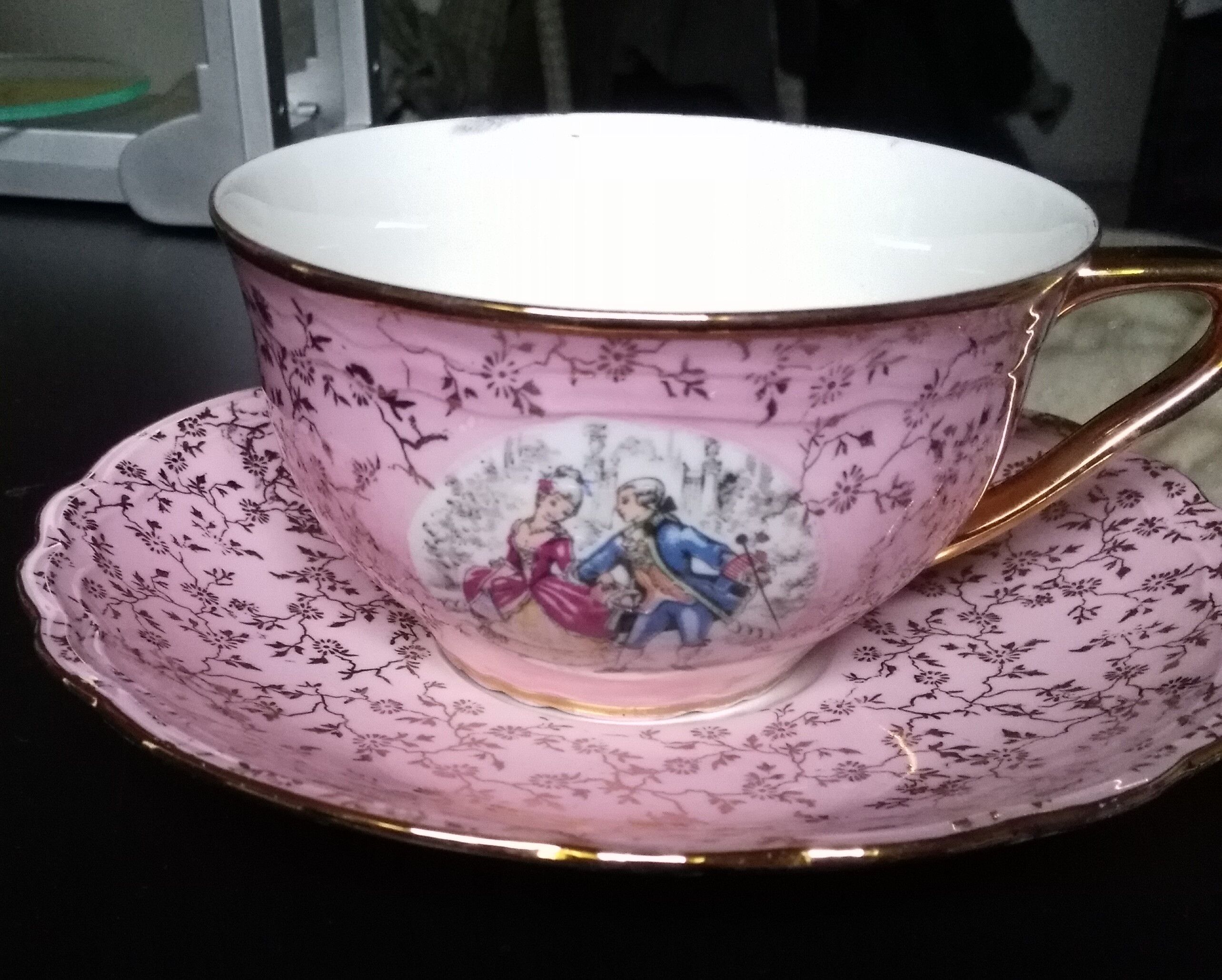 Lunch cup and sub-cup of Italian porcelain