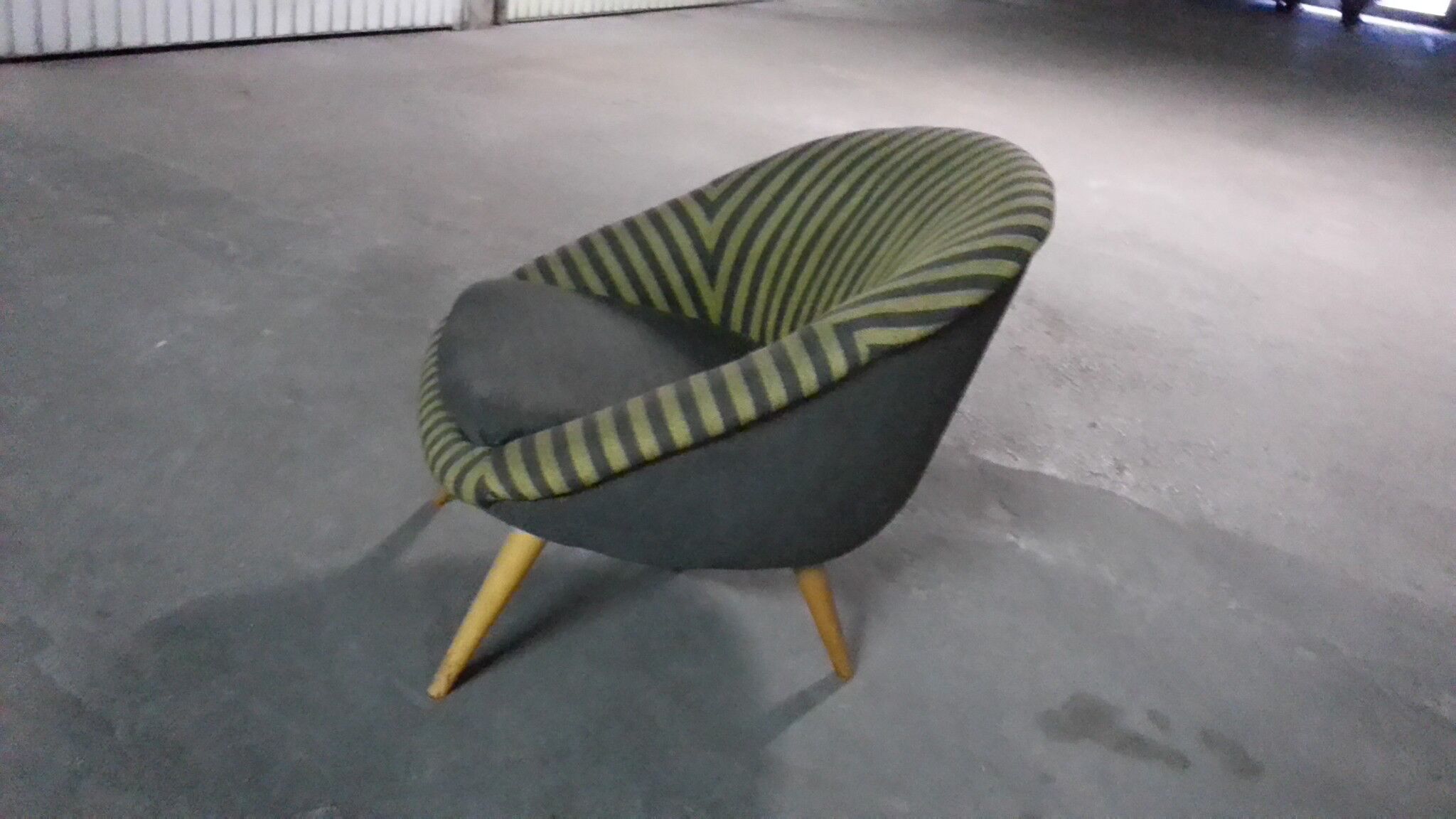 Fauteuil œuf  EGG années 50 style Jean Royere