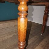 Oval table with 6 legs