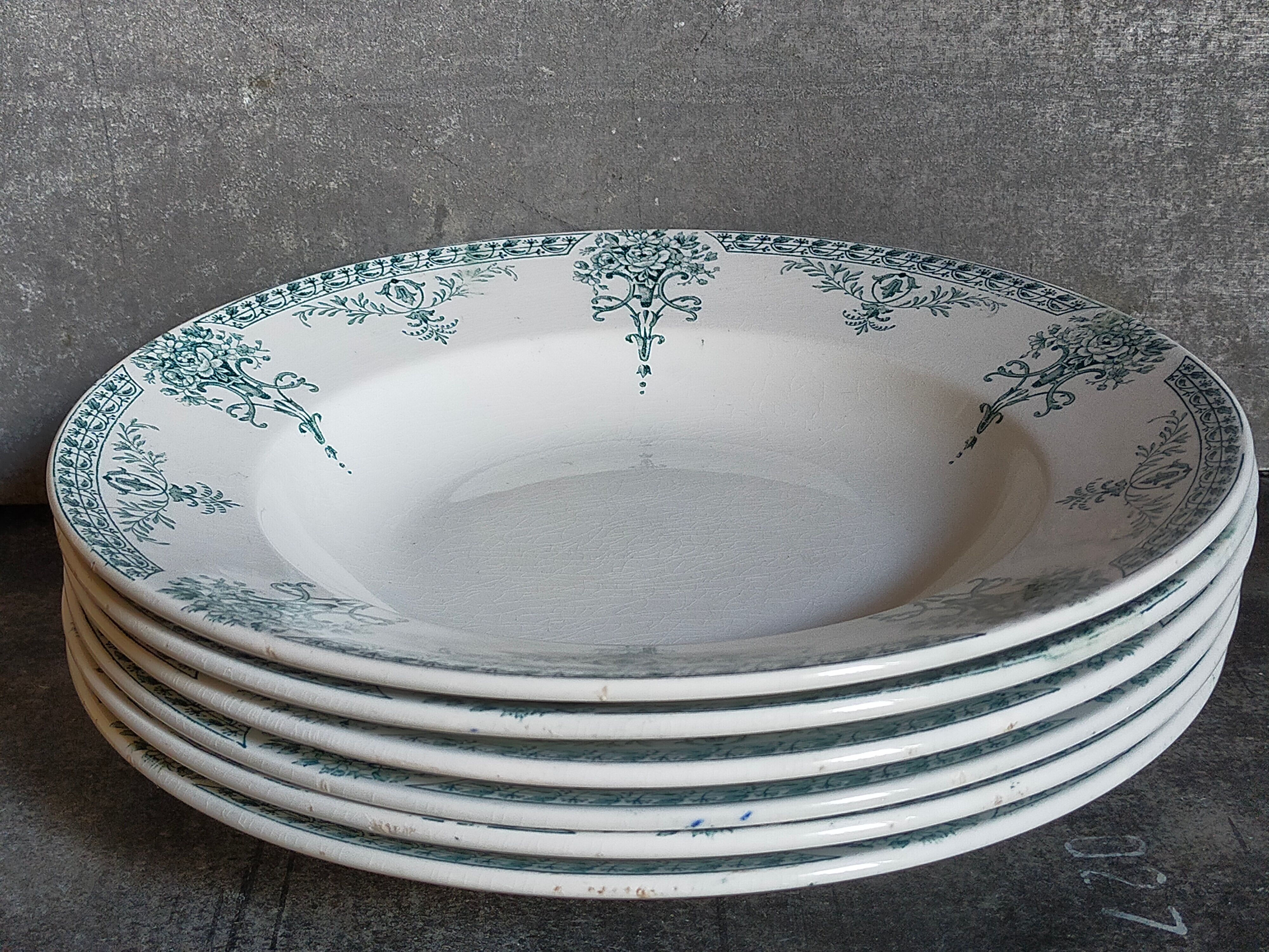 Six iron earth plates from Lunéville model LUGANO old old