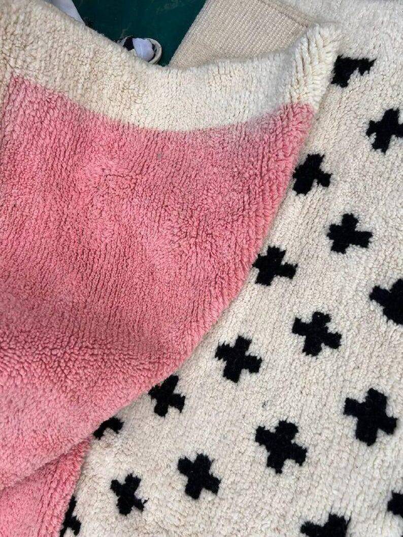 Handmade Moroccan Rug 250cm x 150cm