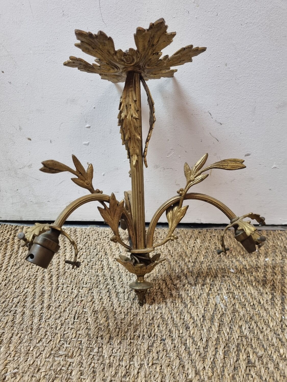 Bronze chandelier art deco 3 tulips