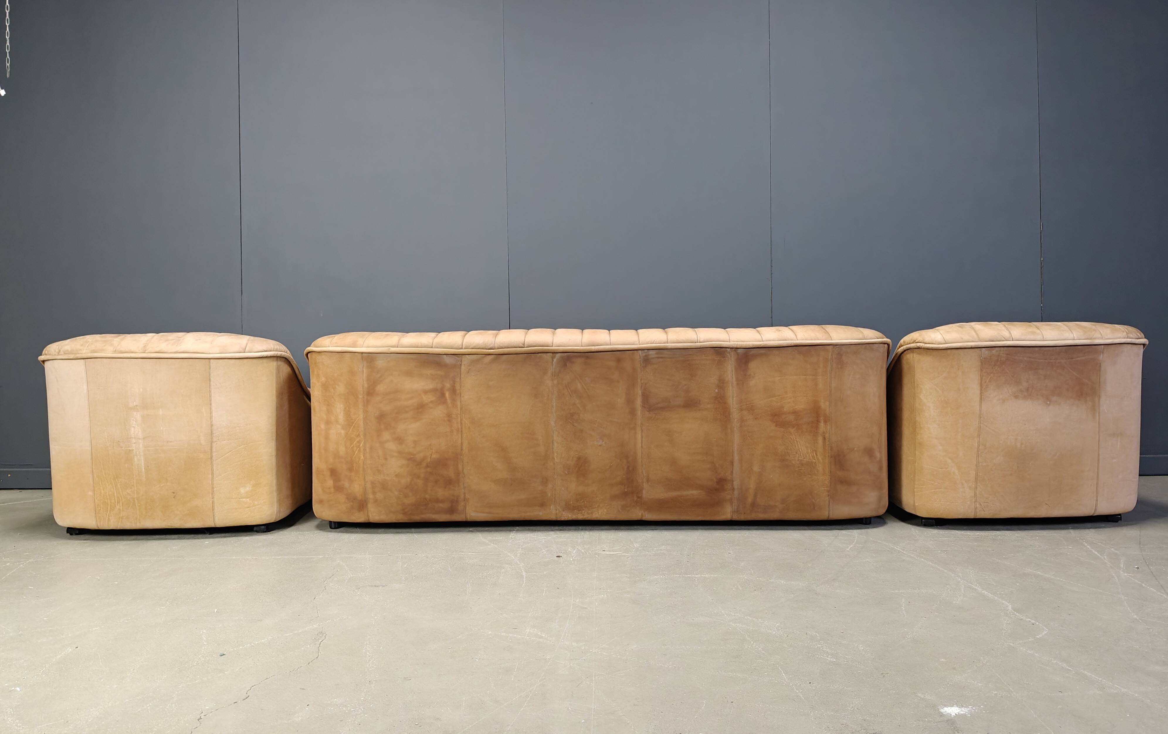 Ensemble de canapés en cuir du milieu du siècle, années 1960