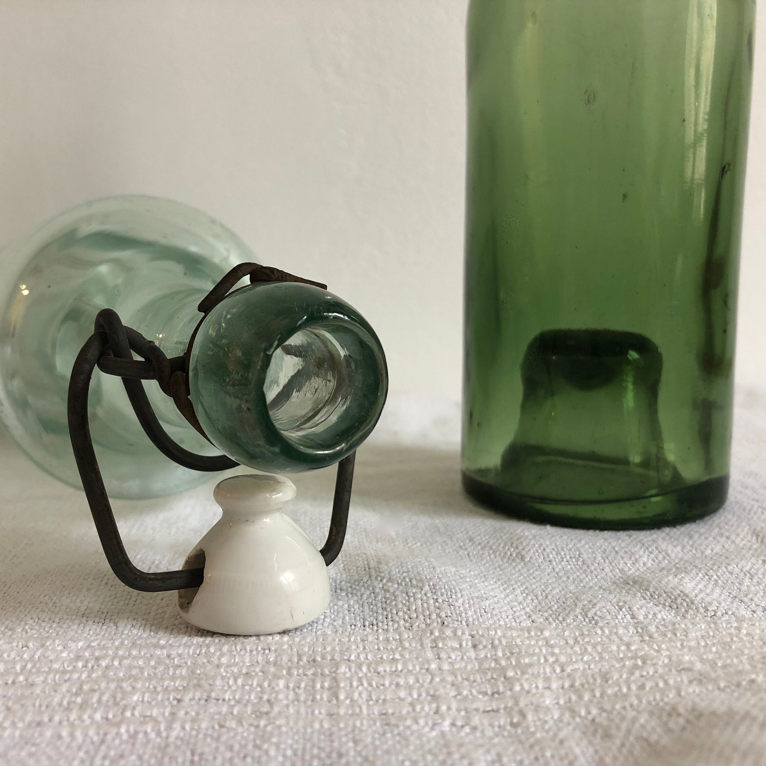 2 bottles with high prick - Capacity 300 ml