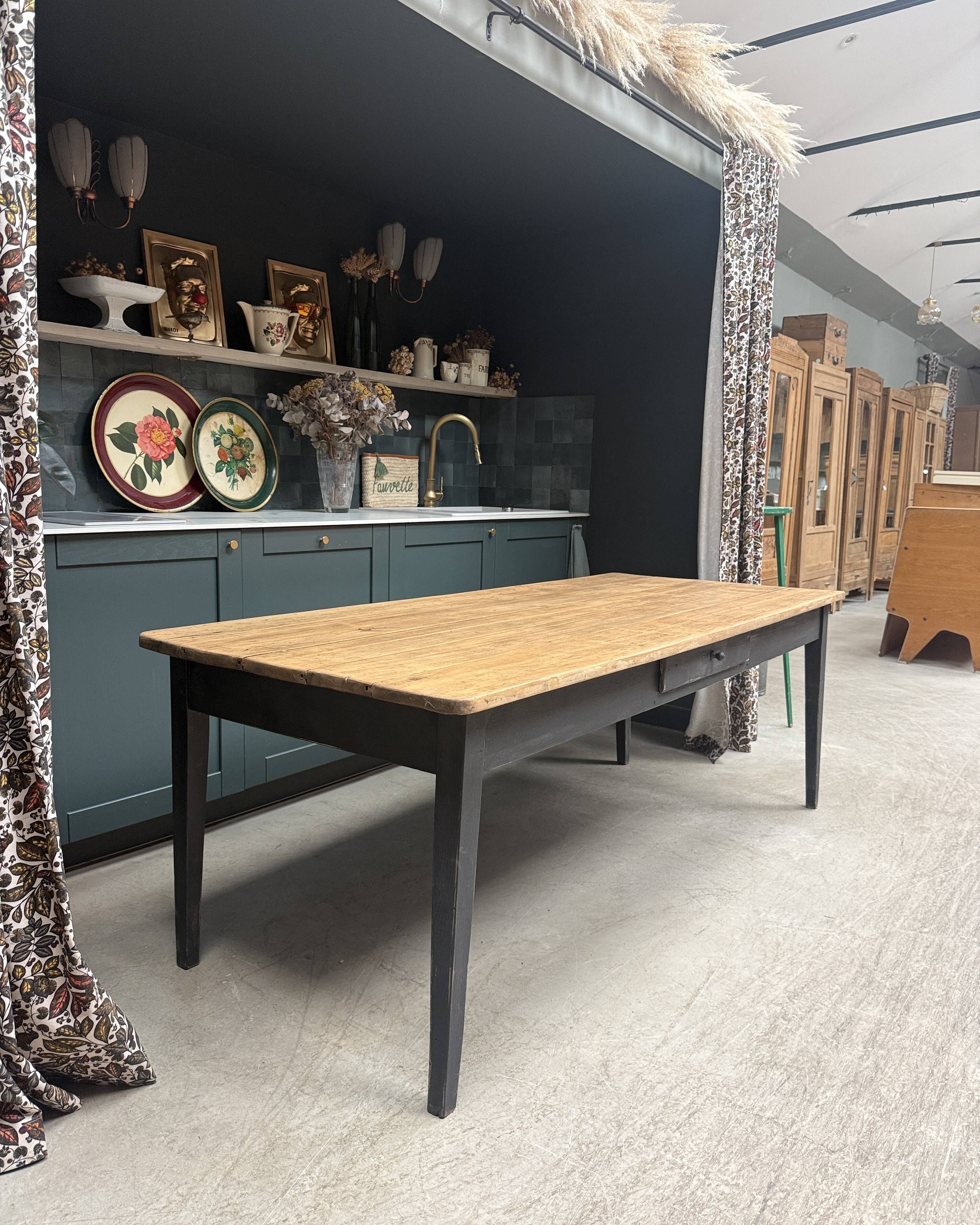 Farm table with black patinated legs (renovated)