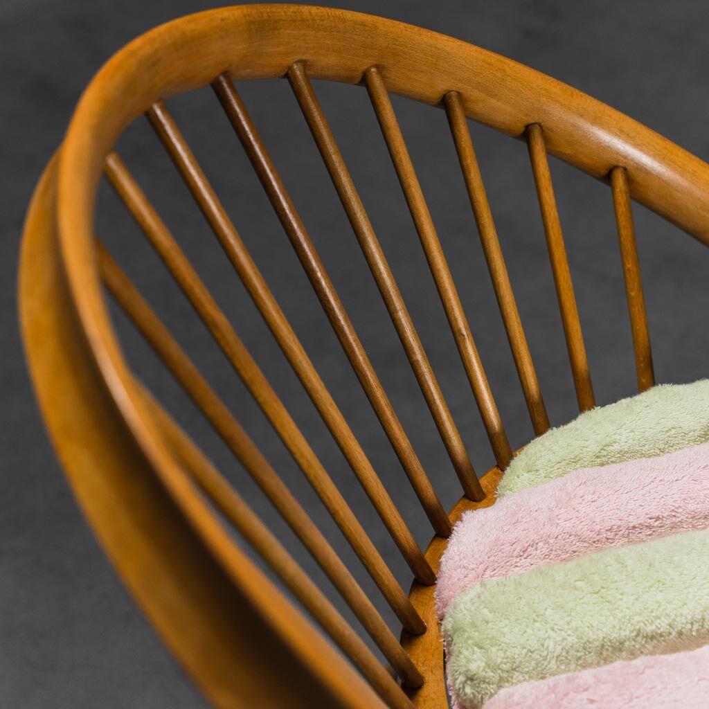 circular armchair in 60s vintage modern sponge