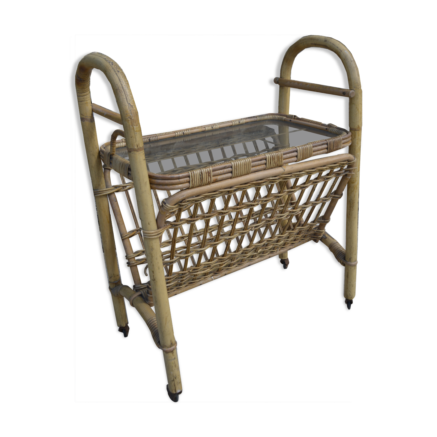 Magazine holders with glass tray