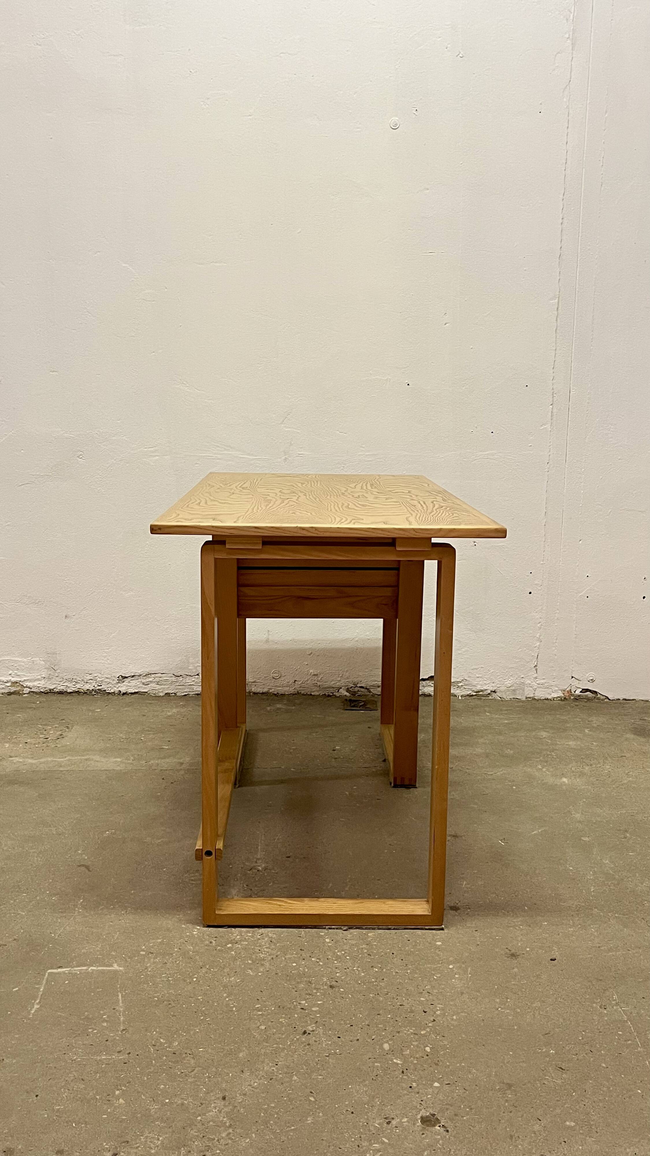 Vintage desk from the 70s/80s.
