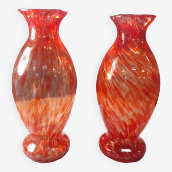 Paire de vase en verre soufflé rouge