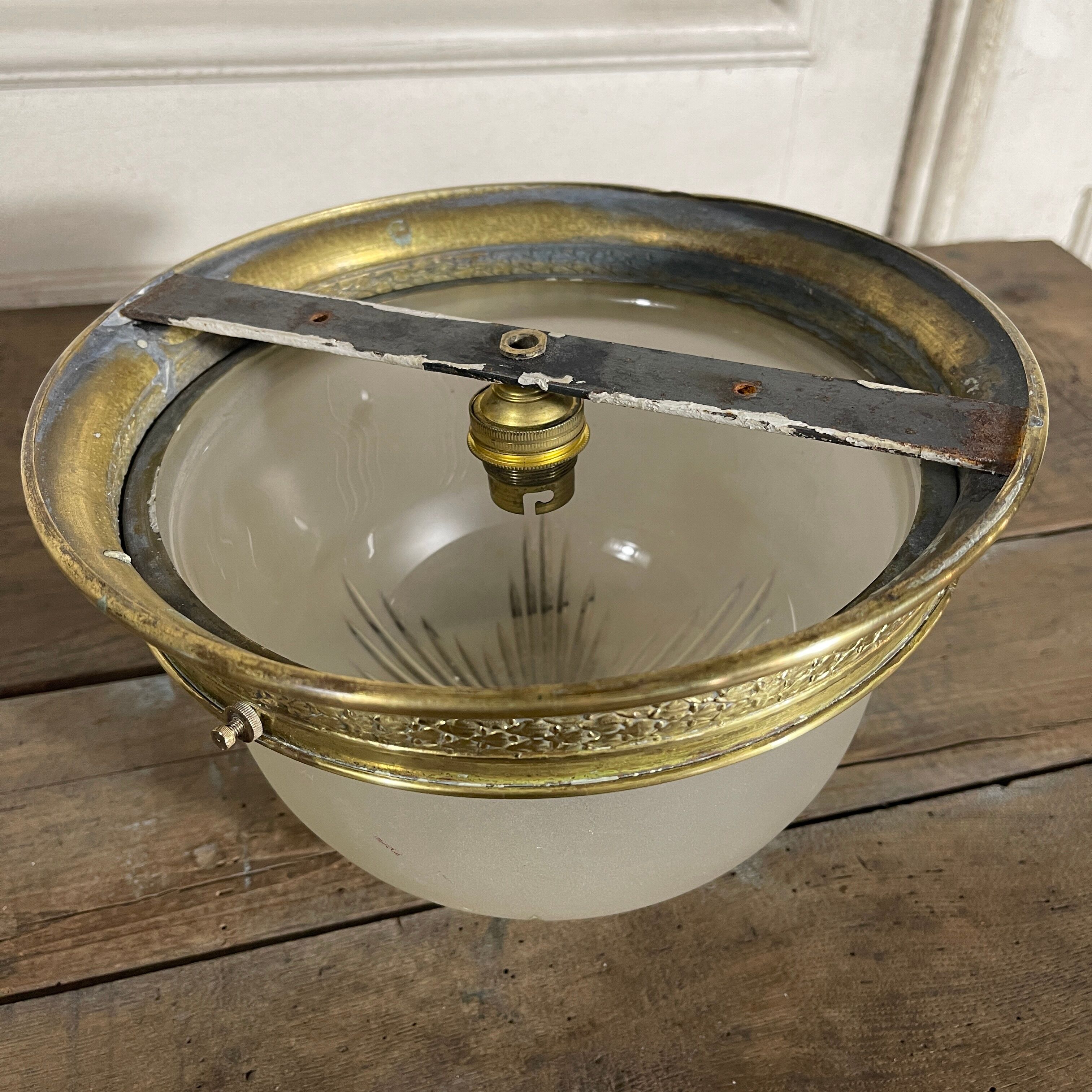 Old ceiling lamp in brass and satin glass