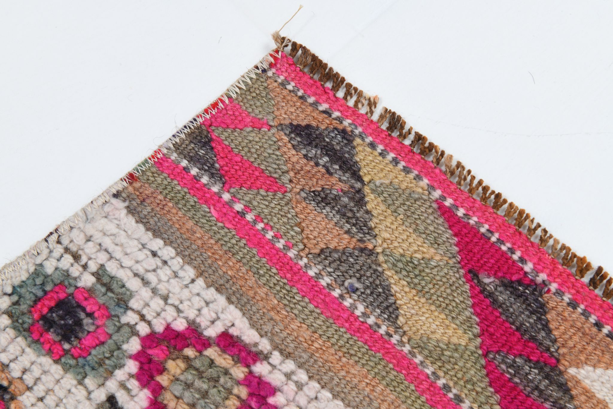 Neutral color handmade runner rug 317x87cm