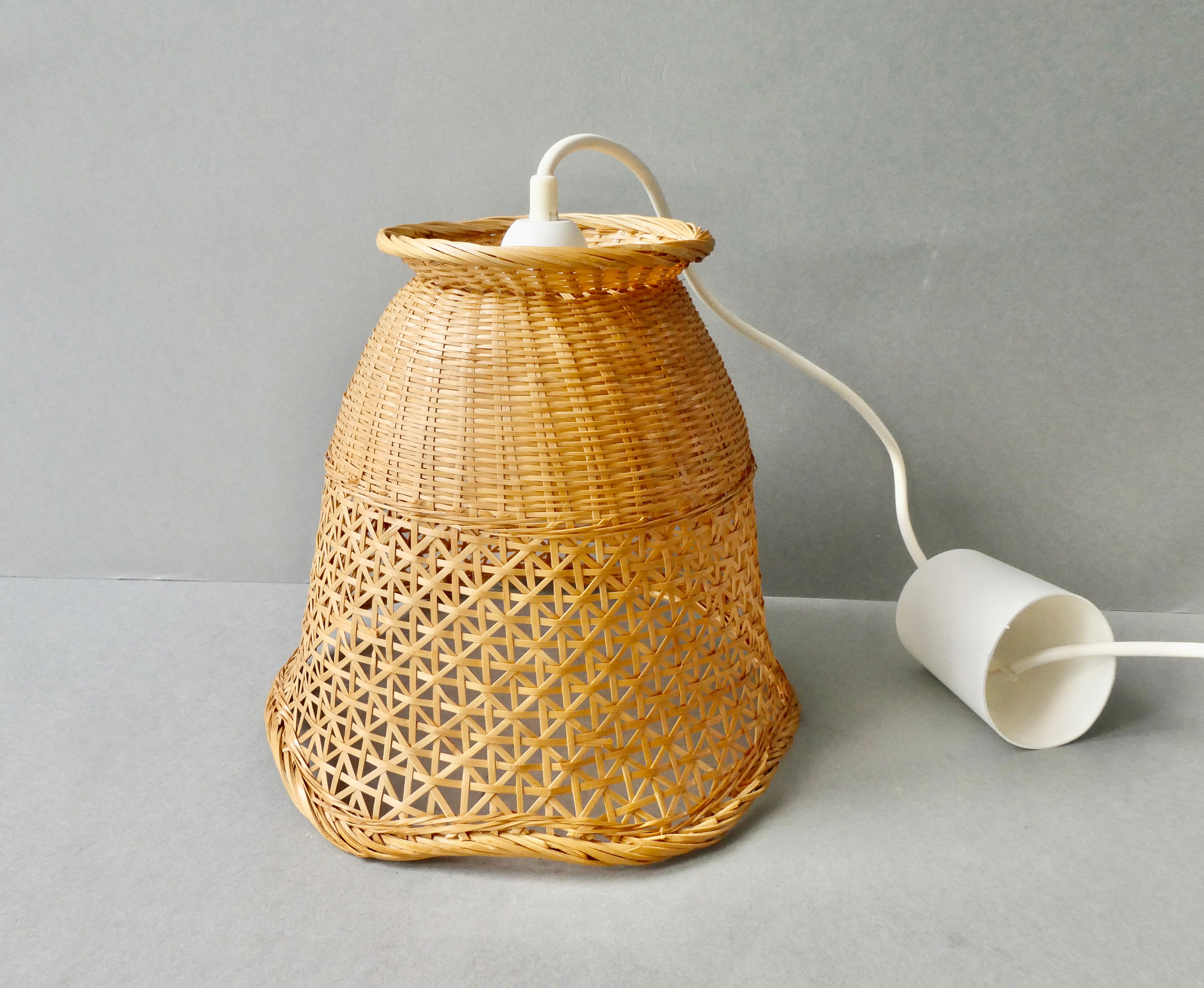 Woven wicker suspension, 70s