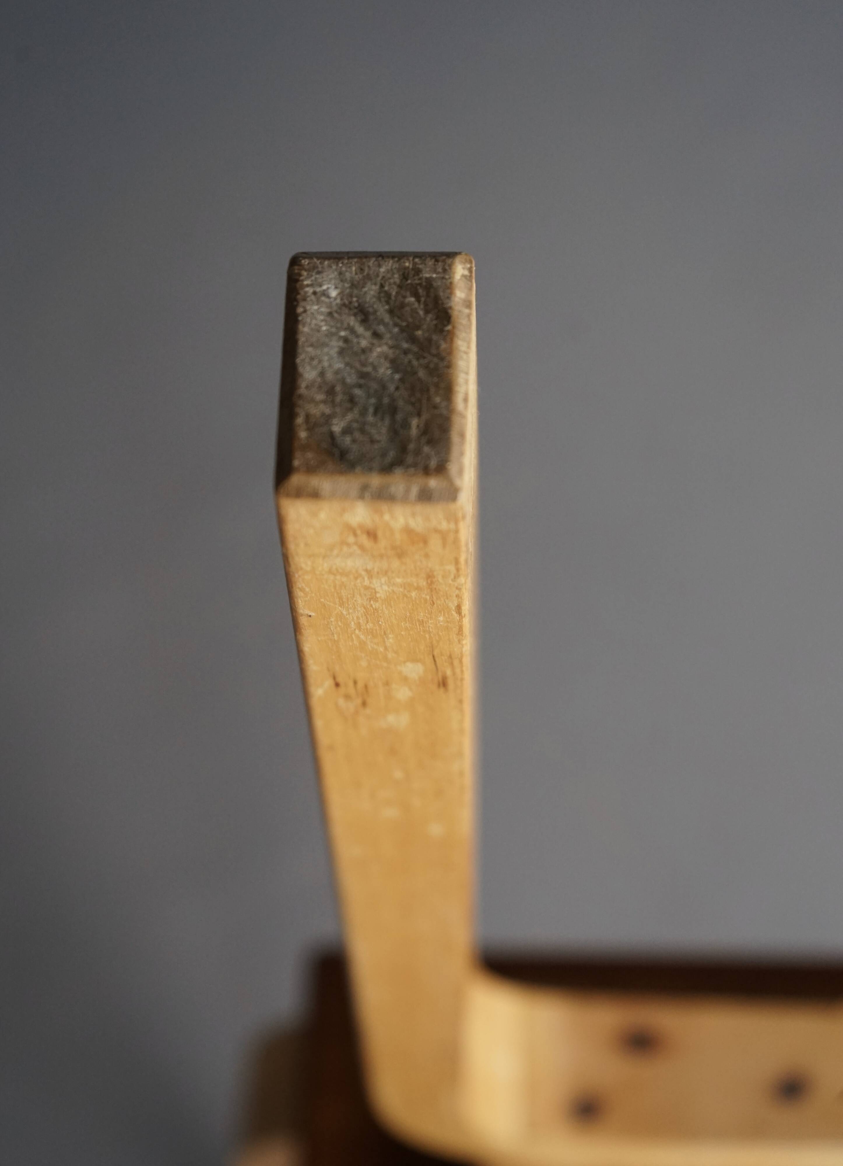 Tables gigognes modèle 88 par Alvar Aalto pour Artek, années 1960. Lot de 2