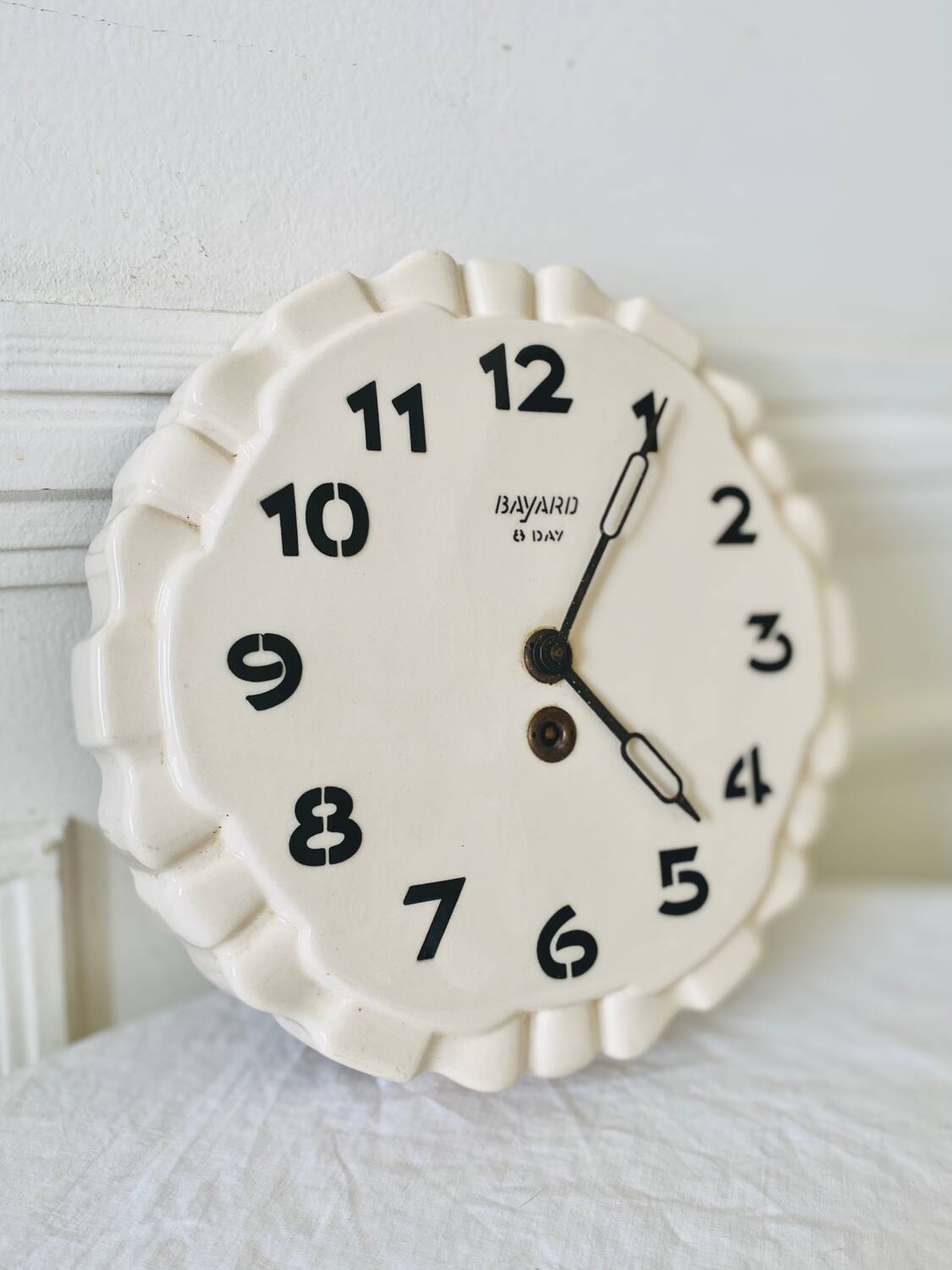 Round cream ceramic wall clock Bayard 8 days vintage