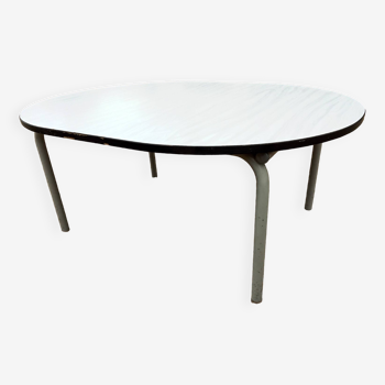 Oval formica table