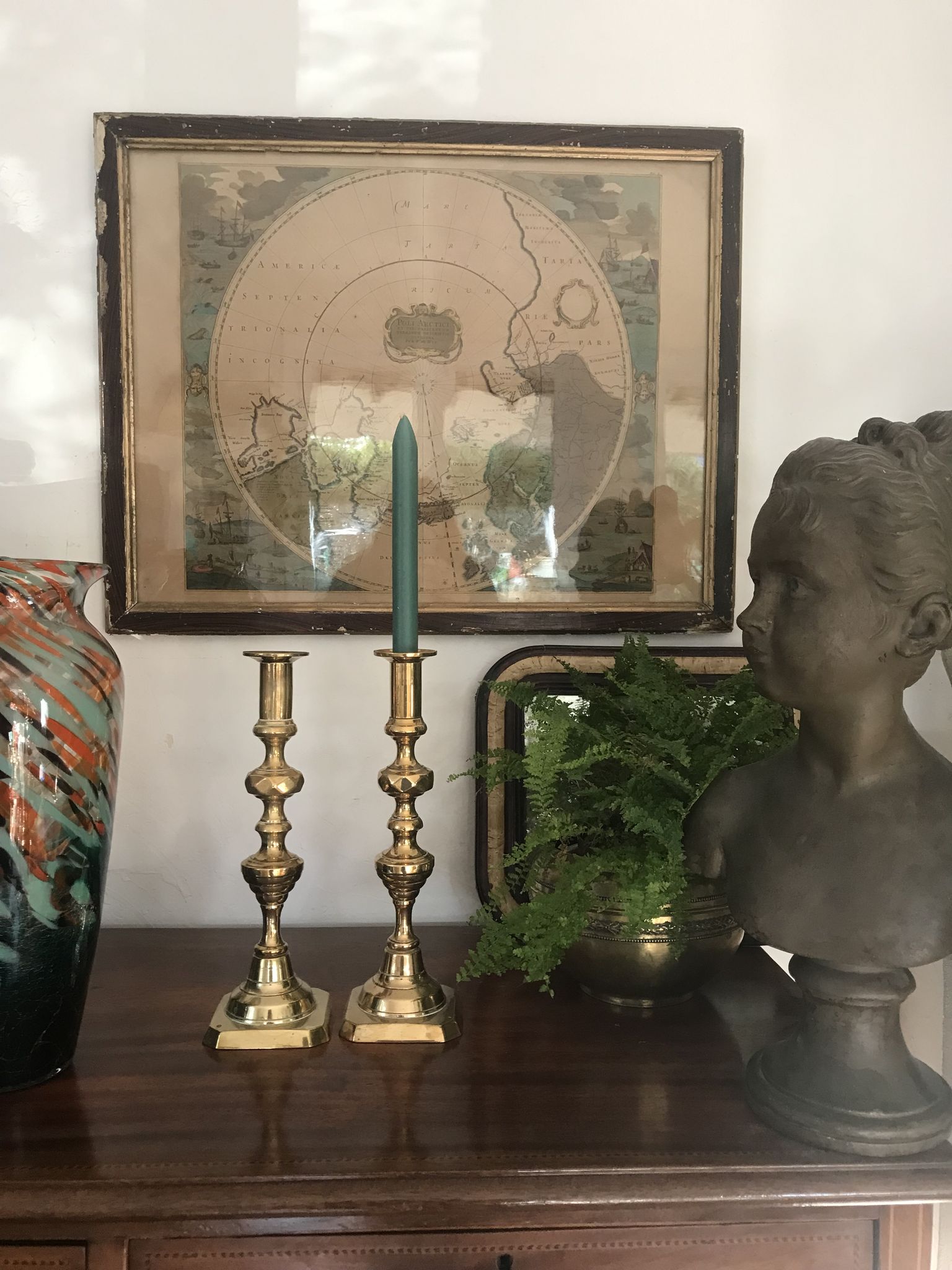 Pair of Victorian candle holders in gilded bronze