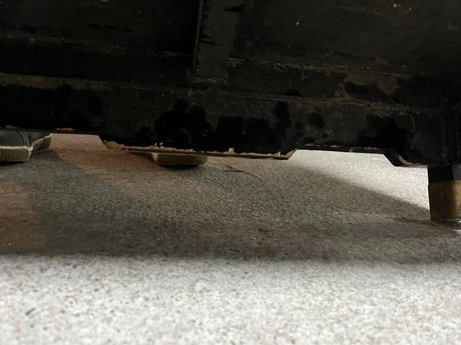Chinese sideboard with gold lacquer and mother-of-pearl inlay. Bird and landscape decor.