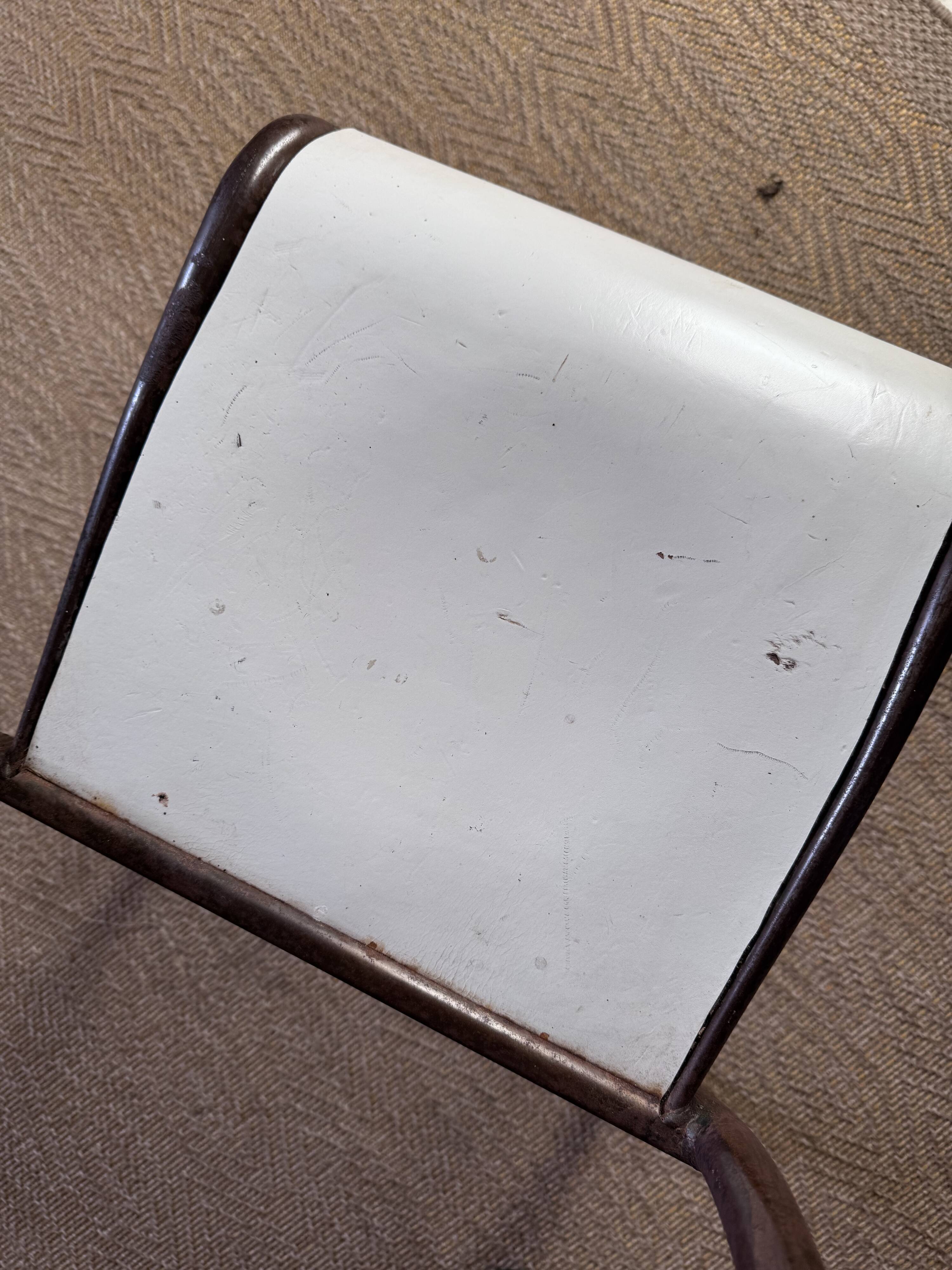 Chaise 510 édition limitée Ciguë 2010.