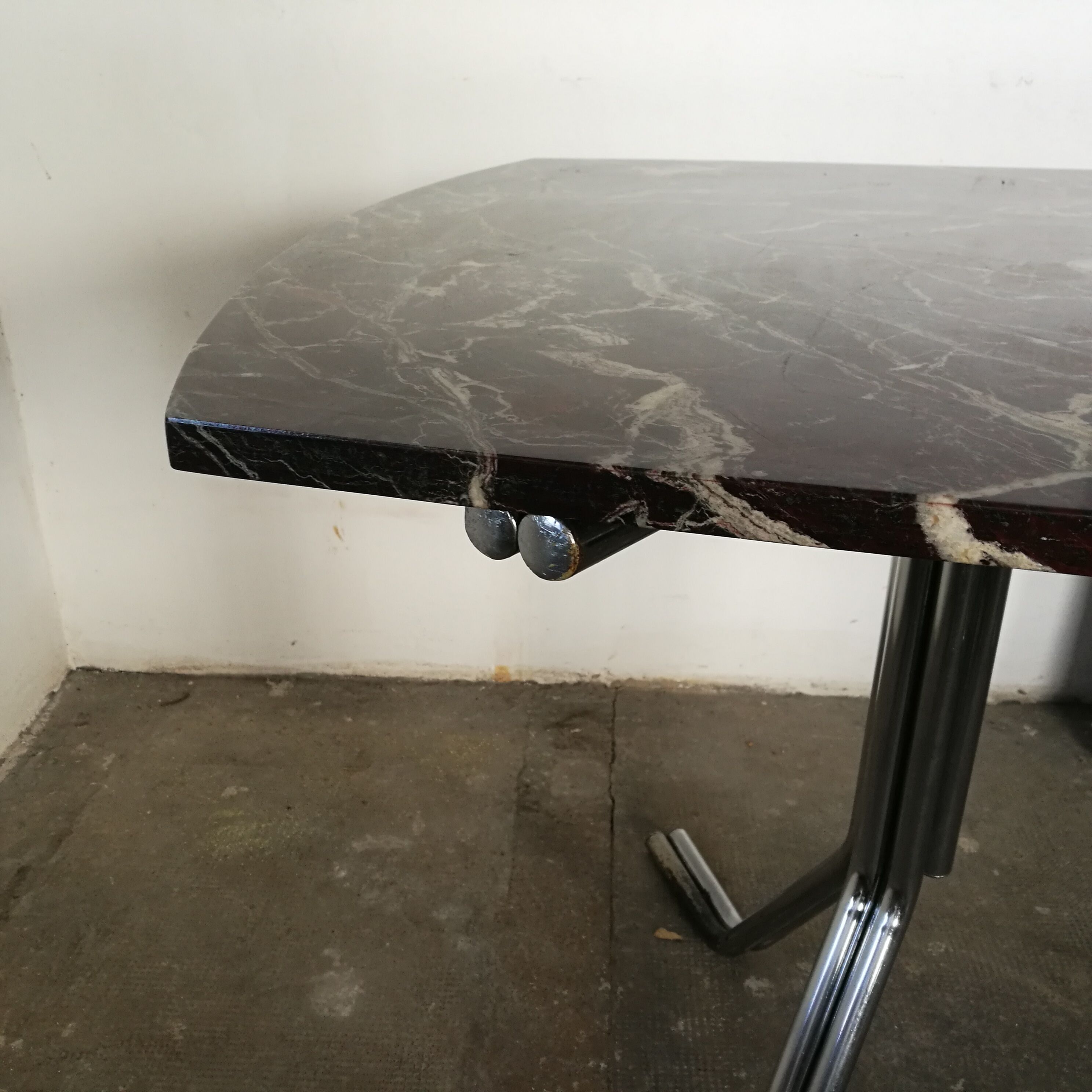 Table, chrome foot, red marble