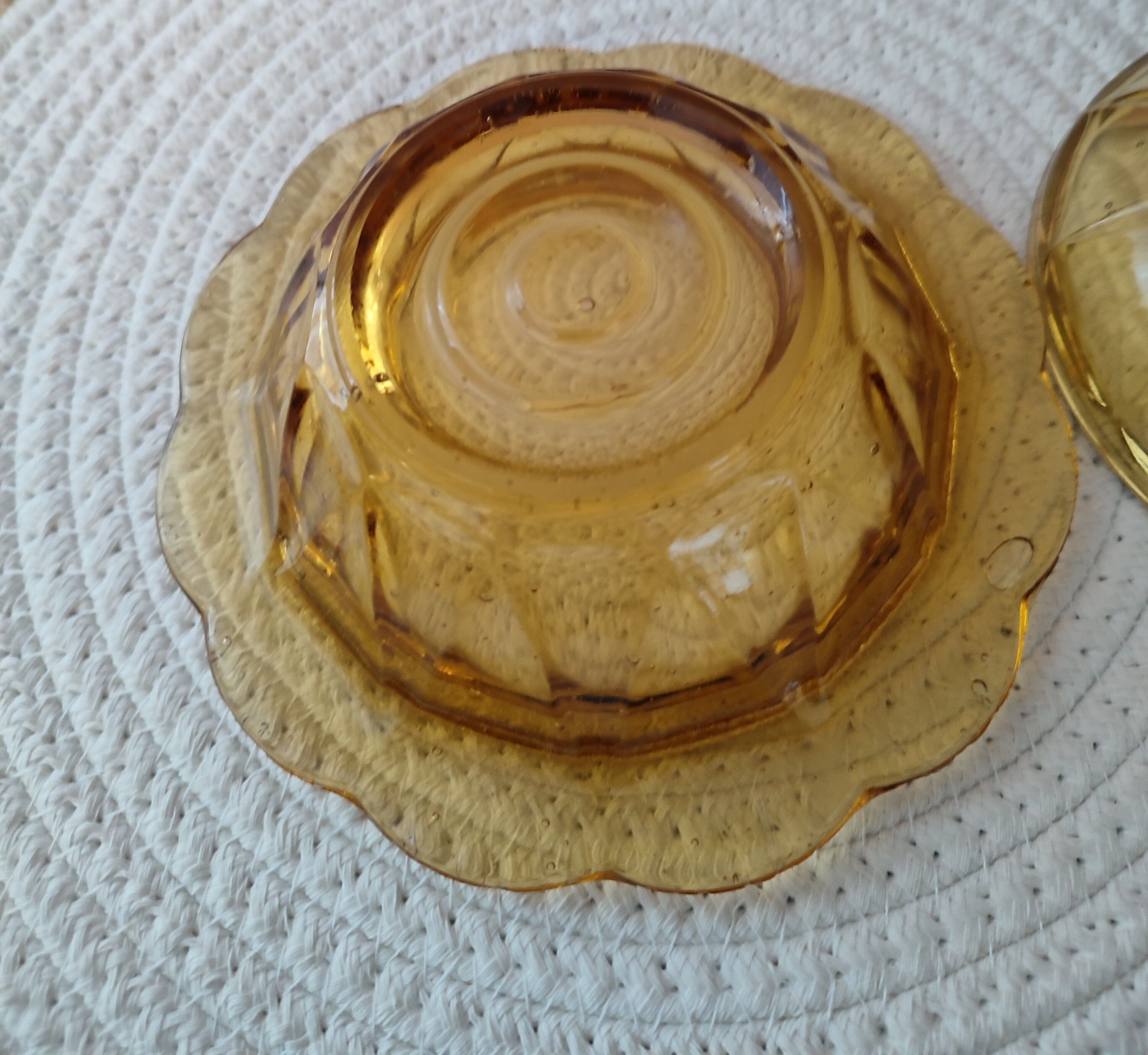 Sucrier en verre pressé Art deco